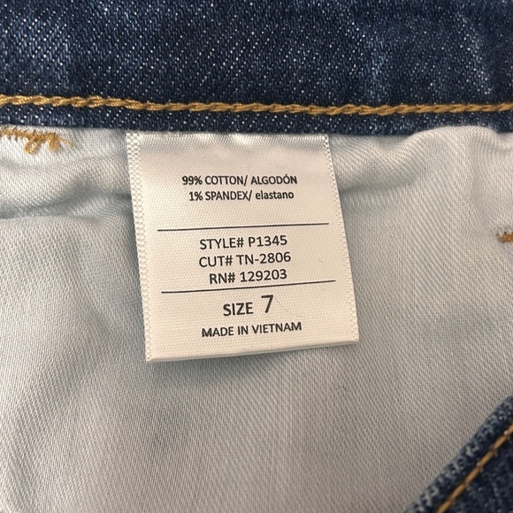 Fashion Nova Mom Jeans Medium Wash 5-Pocket Dungaree Style I Got it From my Mama - Picture 8 of 10